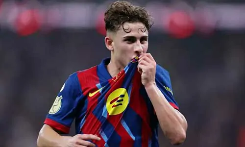 فيرمين لوبيز يوافق على تمديد عقده مع برشلونة حتى عام 2031